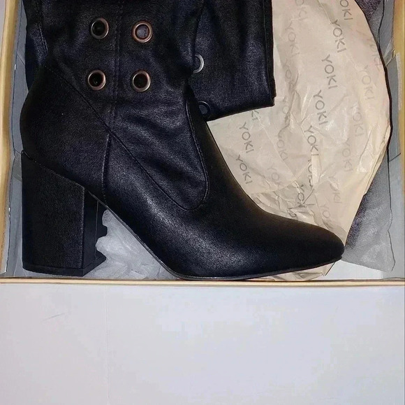 Yoki faux leather tall boots size 7.5 - Picture 4 of 9